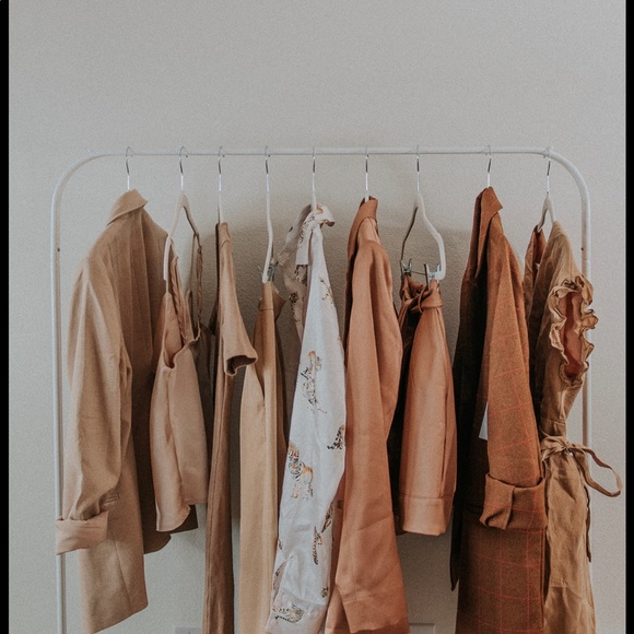 Meet your Posher, Hannah - Picture 1 of 1